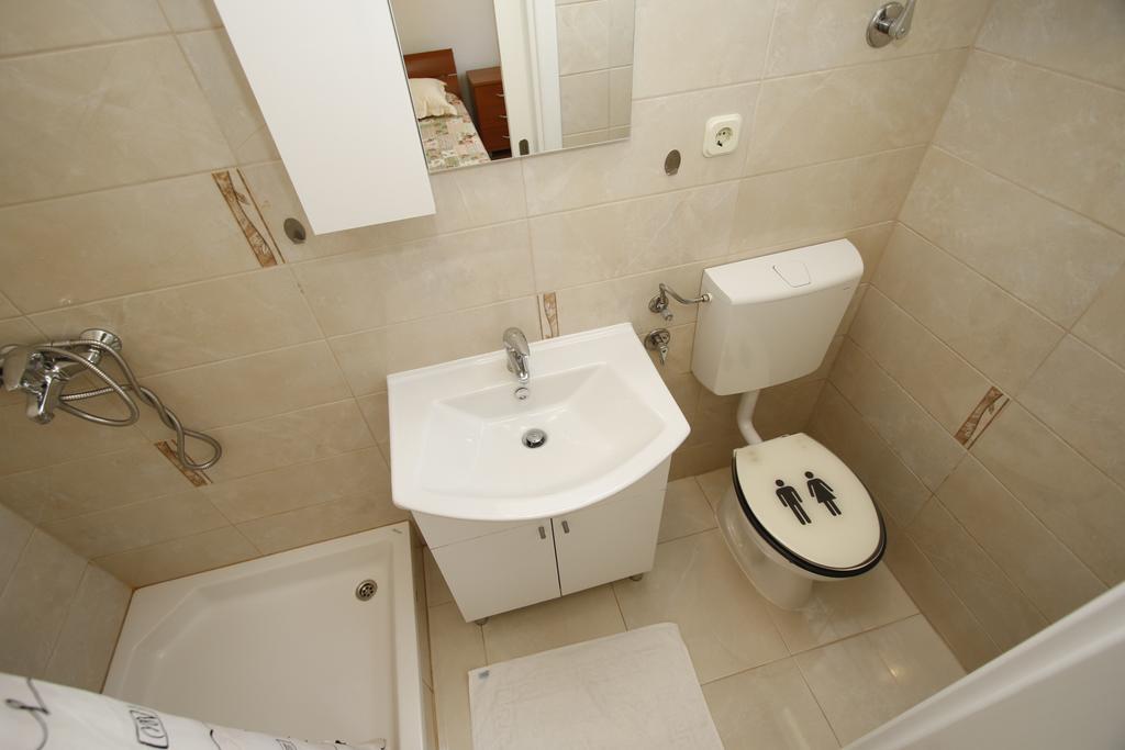 Apartments Dundic Makarska Ngoại thất bức ảnh