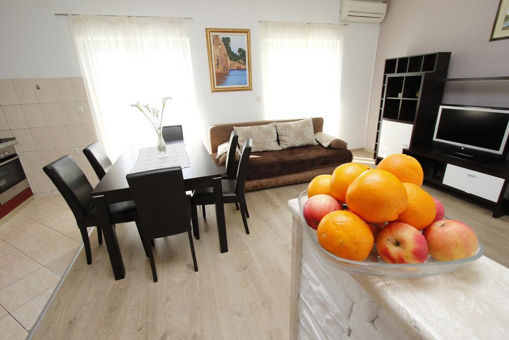 Apartments Dundic Makarska Ngoại thất bức ảnh